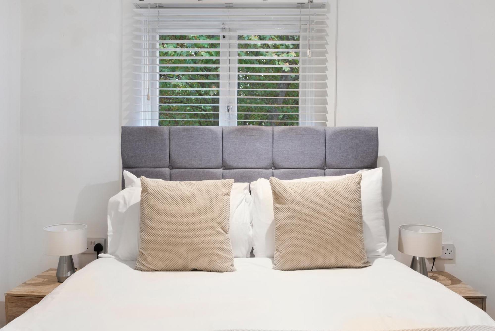 2 Bed Piccadilly Apartment 4 Londra Esterno foto